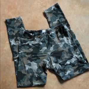 Pink Republic Pants - Suuuuuper soft full-length camo leggings Pink Republic Pants - Suuuuuper soft full-length camo leggings